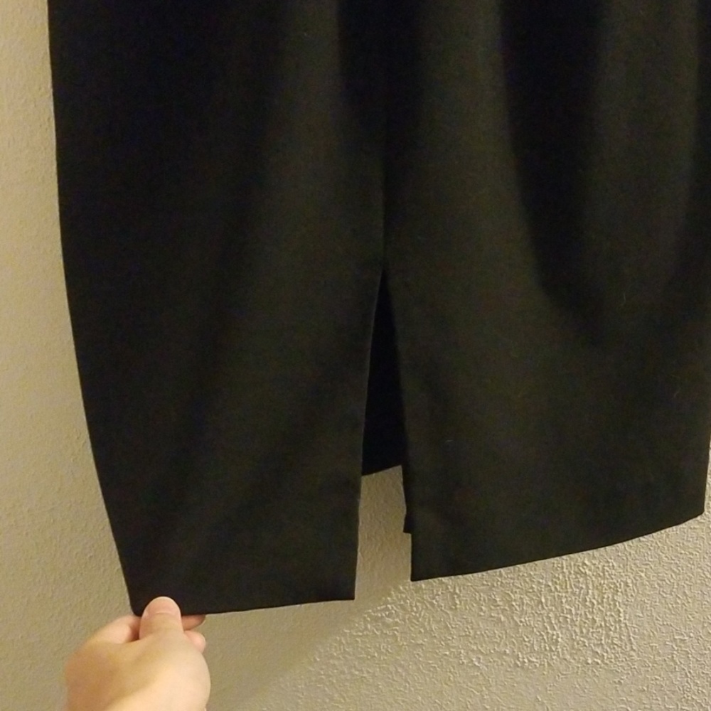 Dress - Picture 4 of 4